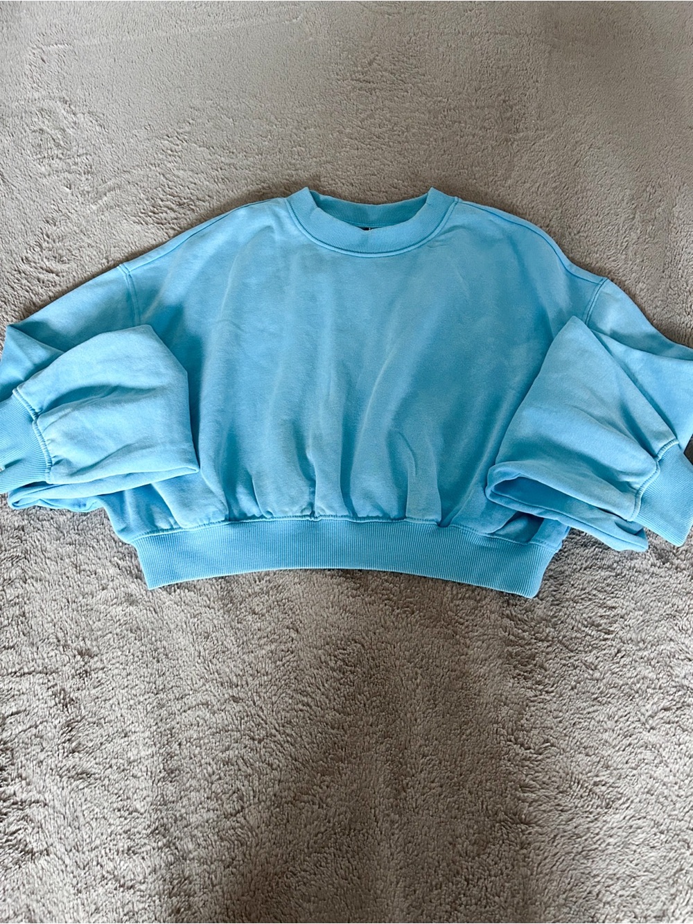 H&M Cropped Light Blue Crew Neck